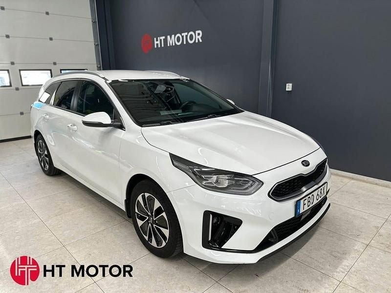 Vit Begagnad 2021 Kia Ceed Sportswagon Advance Kombi | 194 900 kr (Superpris) - Bild 1/4