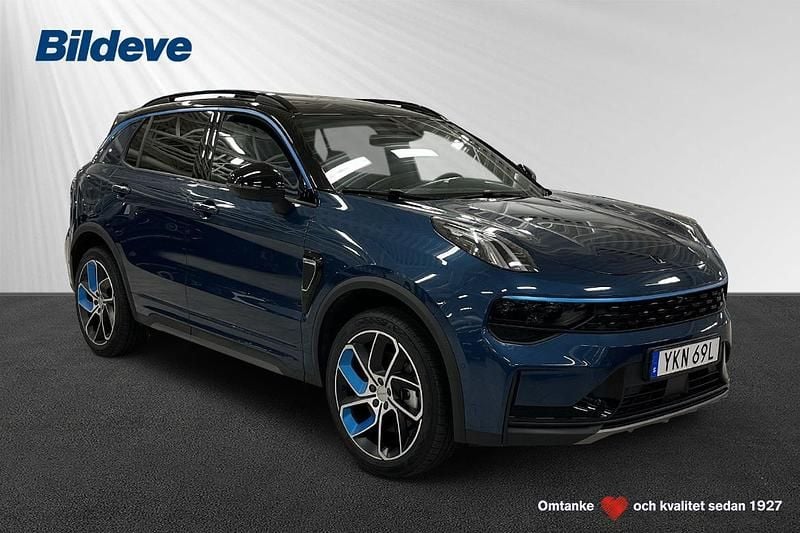 Begagnad Lynk & Co 01 264 HK (194 kW) 2023 Blå SUV