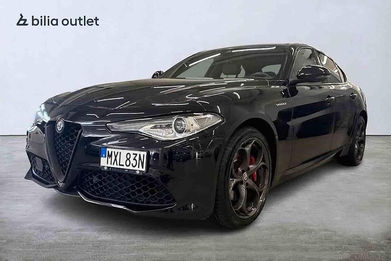 Svart Begagnad 2019 Alfa Romeo Giulia Veloce Sedan | 259 000 kr (Bra pris) - Bild 1/1