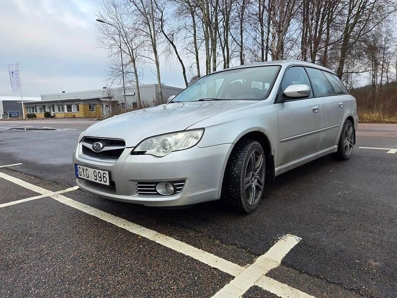 Begagnad 2007 Subaru Legacy Kombi | 40 000 kr (Bra pris) - Bild 1/4