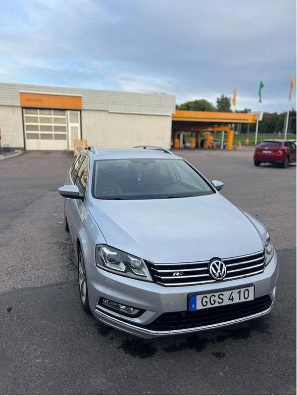 Silver Begagnad 2014 VW Passat Kombi | 95 000 kr (Marknadspris) - Bild 1/4