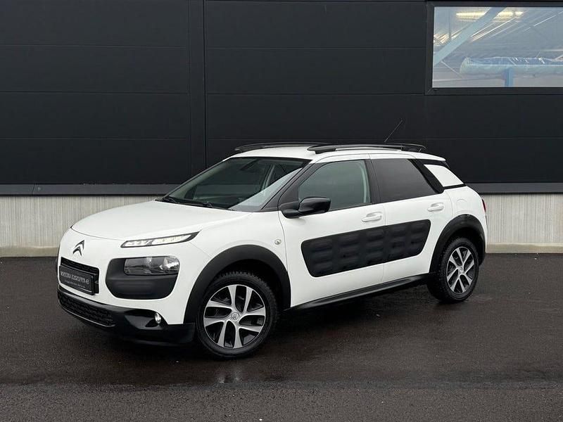 Begagnad Citroën C4 Cactus PureTech 110 HK (80 kW) 2014 Vit Halvkombi