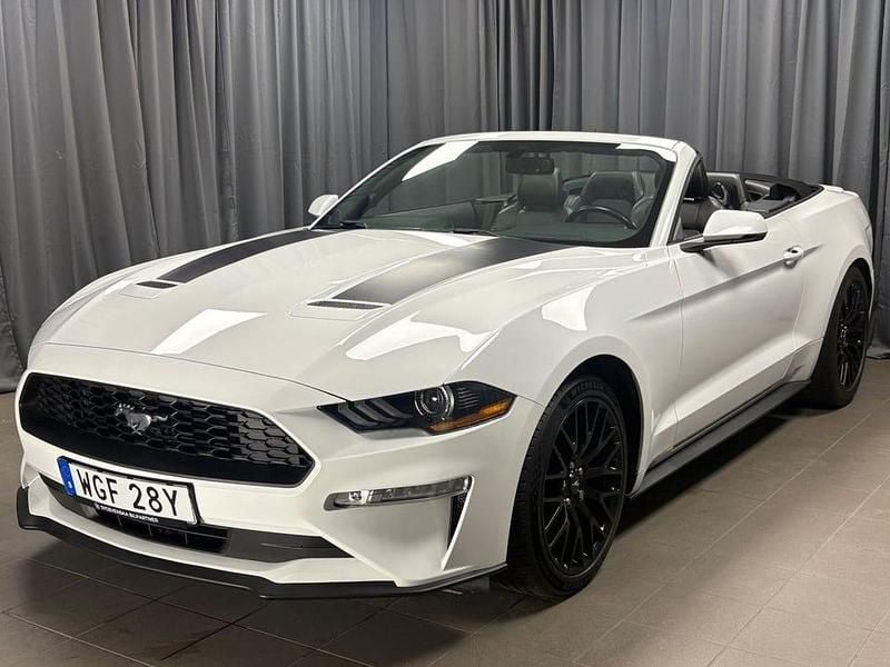 Begagnad Ford Mustang Convertible 314 HK (230 kW) 2018 Vit Cab