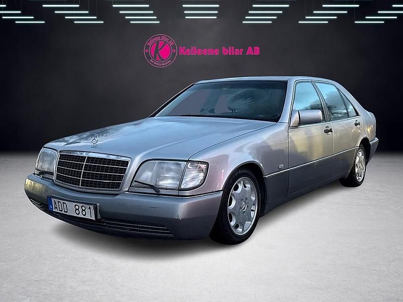 Begagnad Mercedes 500 326 HK (239 kW) 1991 Grå Sedan