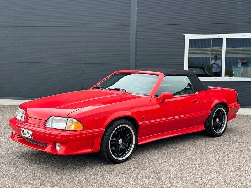 Röd Begagnad 1988 Ford Mustang Sportkupé | 199 000 kr - Bild 1/4