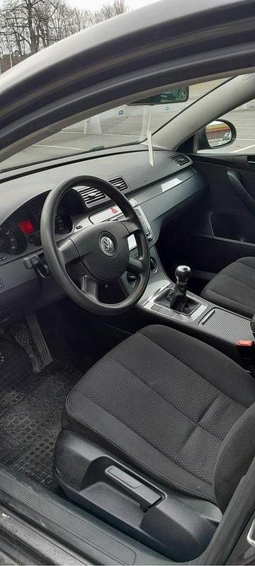 Brun Begagnad 2008 VW Passat Trendline Kombi | 31 000 kr (Lite dyr) - Bild 1/4