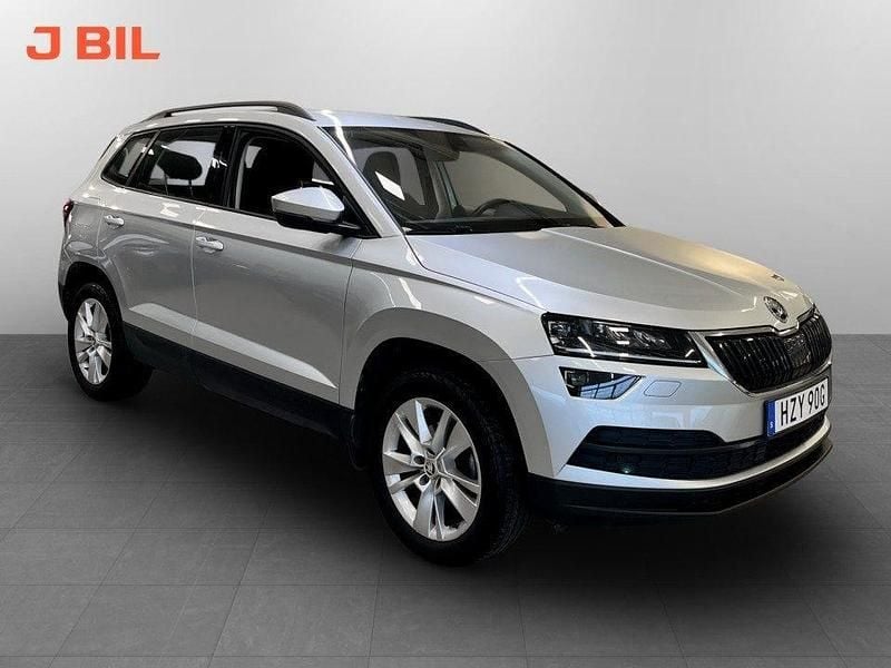 Silver Begagnad 2019 Skoda Karoq Style SUV | 209 900 kr (Marknadspris) - Bild 1/3