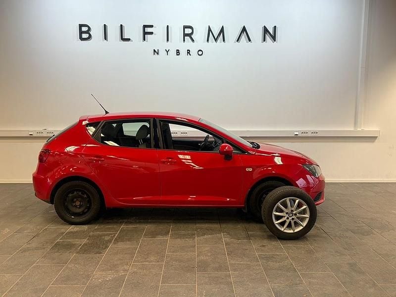 Röd Begagnad 2015 Seat Ibiza Style Halvkombi | 79 900 kr (Bra pris) - Bild 1/4