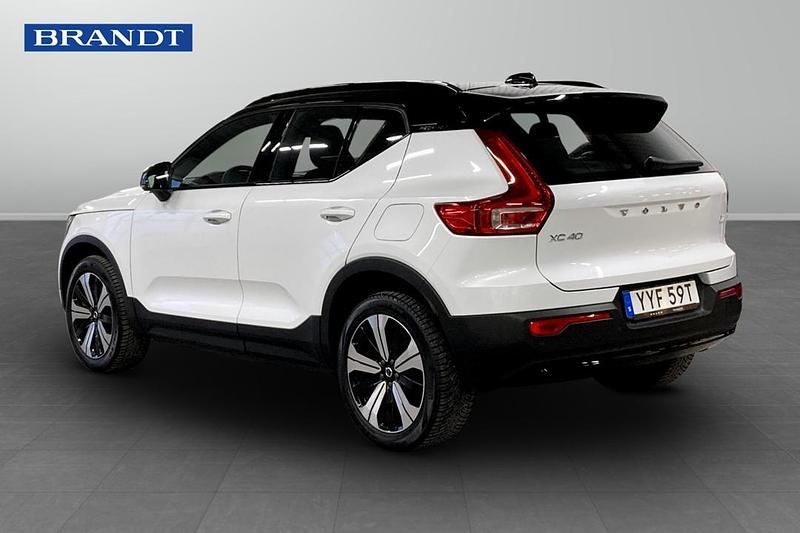 Begagnad Volvo XC40 Single Motor 175 kW (238 HK) 2023 Vit SUV