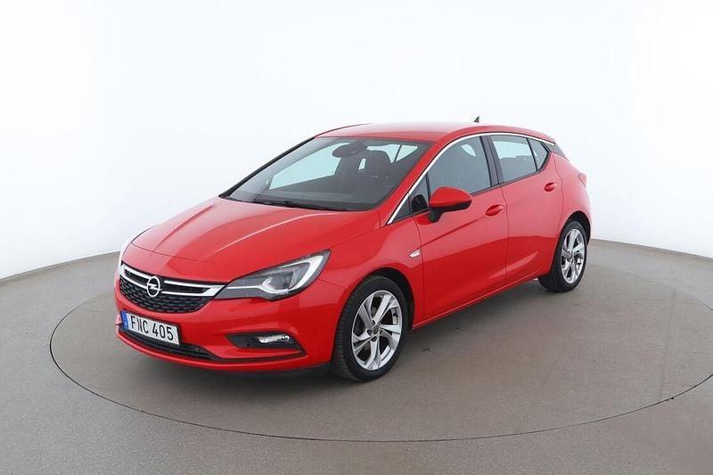 Röd Begagnad 2015 Opel Astra Dynamic Halvkombi | 98 000 kr (Bra pris) - Bild 1/3