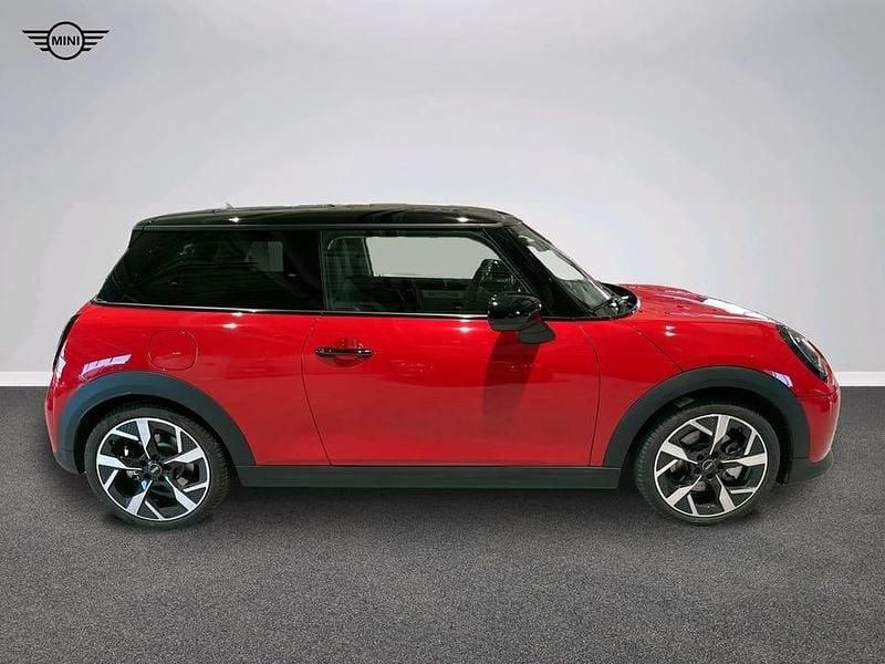 Ny Mini Cooper 116 kW (158 HK) 2025 Röd Halvkombi