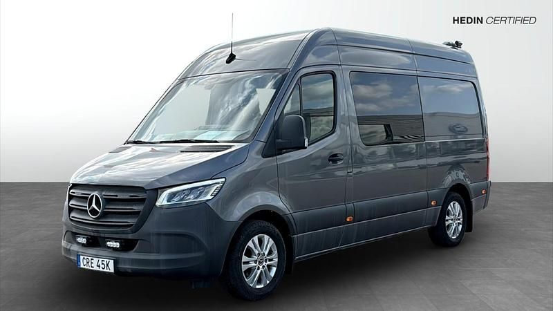 Grå (grey) Begagnad 2019 Mercedes Sprinter Van | 499 900 kr - Bild 1/4