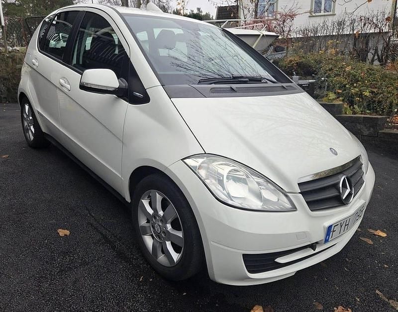 Begagnad 2010 Mercedes A160 Halvkombi | 39 000 kr (Marknadspris) - Bild 1/4
