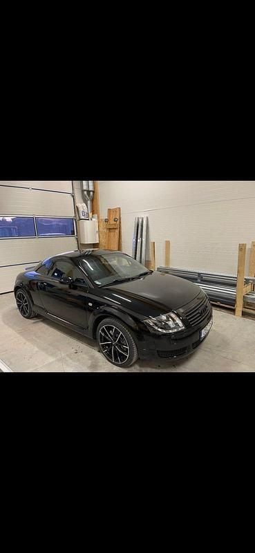 Begagnad 2000 Audi TT Sportkupé | 62 000 kr (Marknadspris) - Bild 1/4