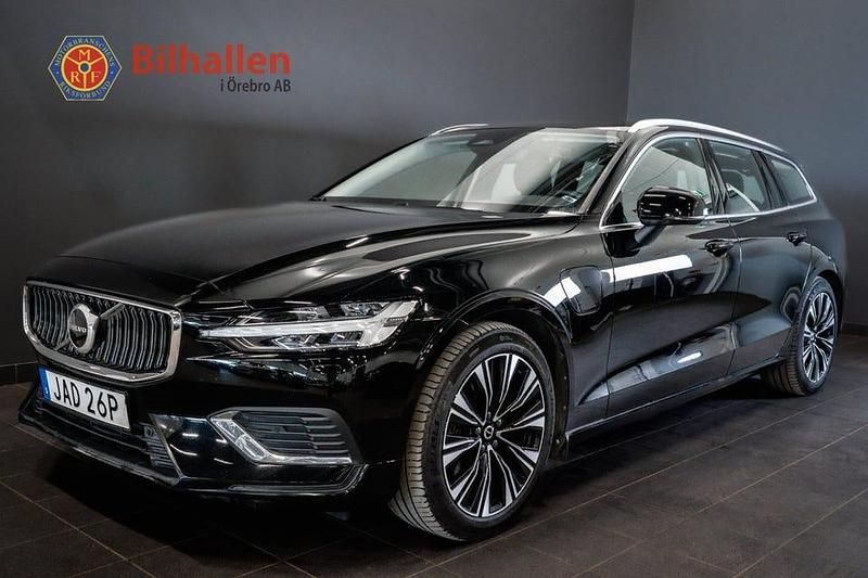 Svart Begagnad 2023 Volvo V60 Core Kombi | 359 000 kr - Bild 1/4