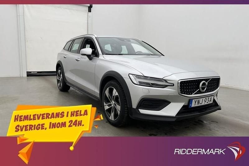 Silver Begagnad 2021 Volvo V60 CC Kombi | 369 800 kr (Marknadspris) - Bild 1/3