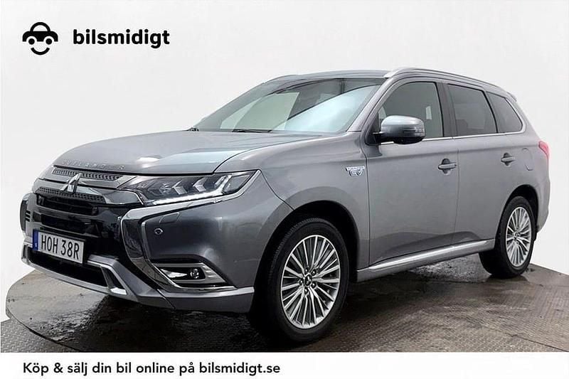 Begagnad Mitsubishi Outlander 224 HK (164 kW) 2019 Grå SUV