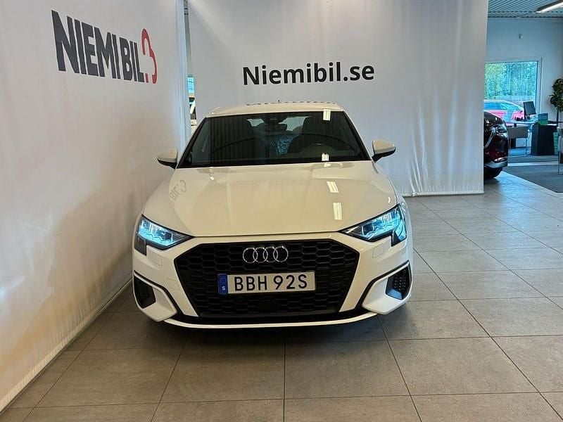 Begagnad Audi A3 150 HK (110 kW) 2024 Vit