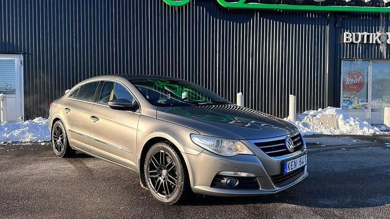 Begagnad VW Passat 200 HK (147 kW) 2010 Brun metallic Sportkupé