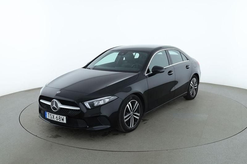 Svart Begagnad 2021 Mercedes A180 Sedan | 221 000 kr (Bra pris) - Bild 1/3