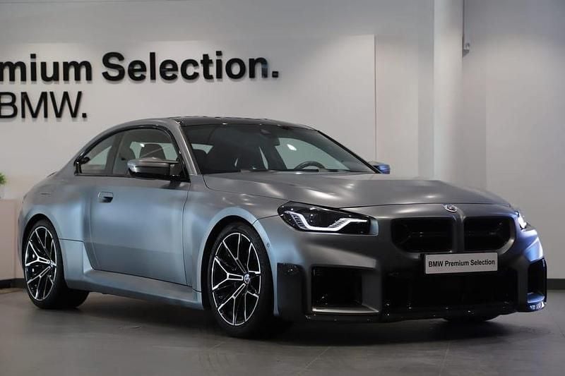 Grå Begagnad 2024 BMW M2 Comfort Edition Sportkupé | 849 000 kr - Bild 1/2