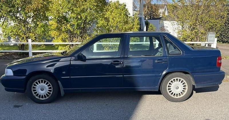 Begagnad 1999 Volvo S70 Sedan | 17 000 kr (Superpris) - Bild 1/4
