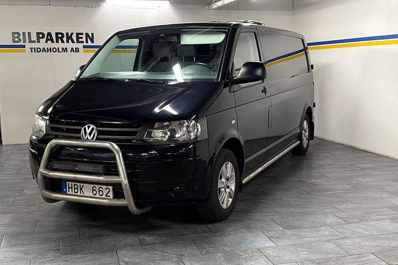 Svart Begagnad 2012 VW T5 Van | 79 900 kr (Marknadspris) - Bild 1/4