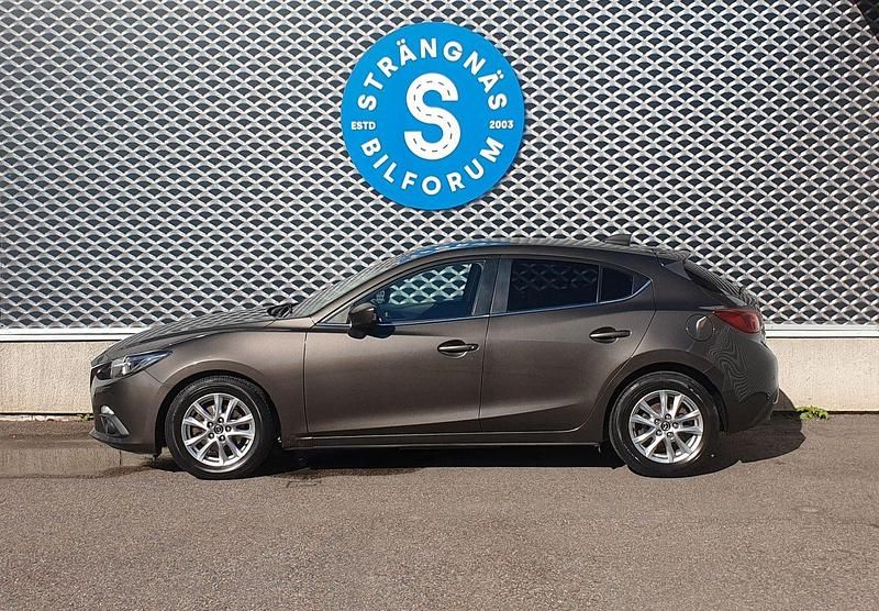 Brun Begagnad 2013 Mazda 3 Vision Halvkombi | 119 000 kr (Marknadspris) - Bild 1/4