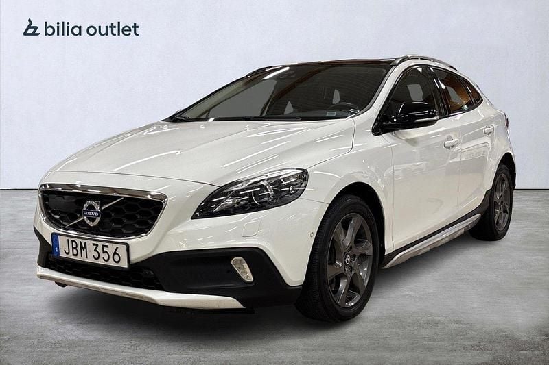 Vit Begagnad 2015 Volvo V40 CC Summum Kombi | 174 900 kr (Lite dyr) - Bild 1/3
