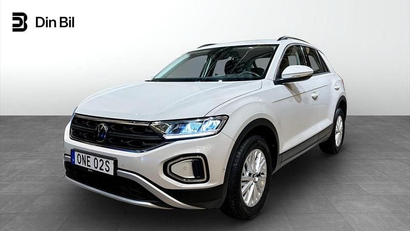 Grå Begagnad 2022 VW T-Roc Life SUV | 214 900 kr (Marknadspris) - Bild 1/4