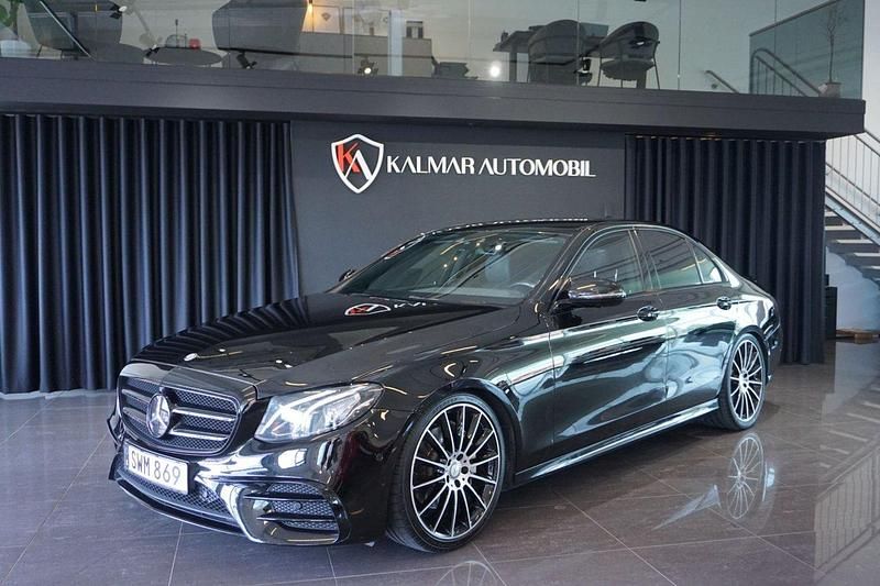 Svart Begagnad 2016 Mercedes E220 AMG Sedan | 319 900 kr (Dyr) - Bild 1/4