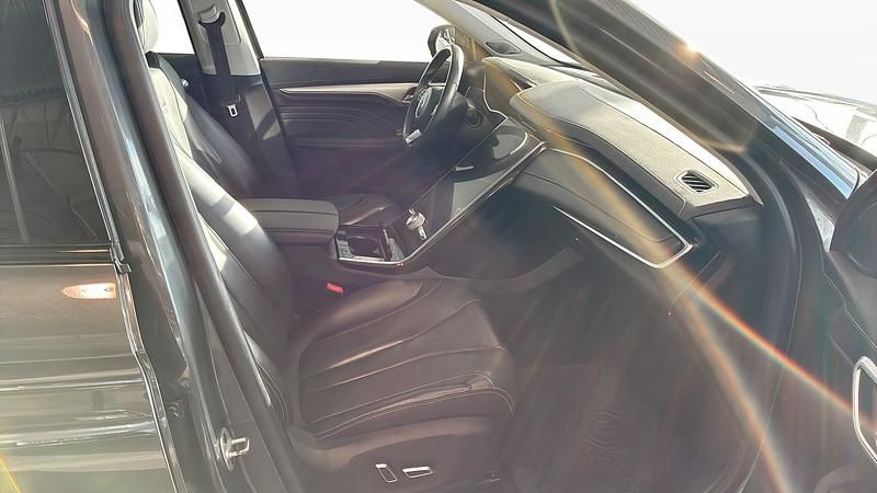 Begagnad MG Marvel R Performance 211 kW (288 HK) 2022 Grå SUV