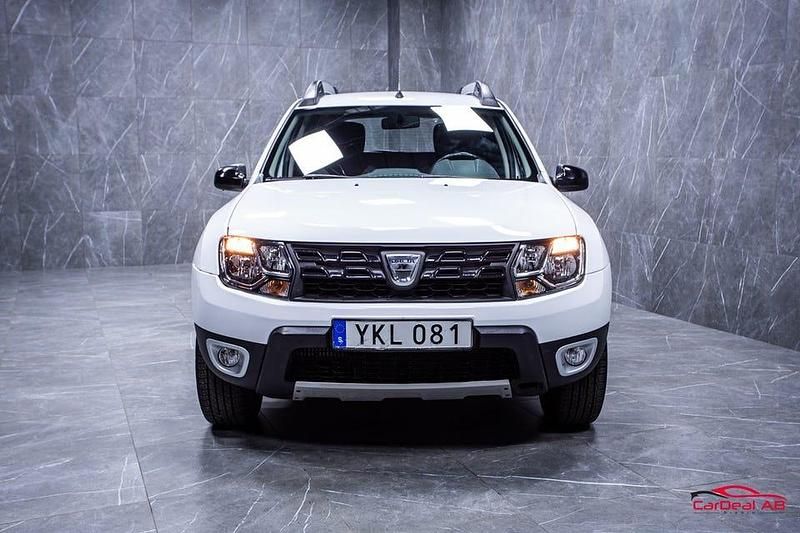 Begagnad Dacia Duster Black Shadow 125 HK (91 kW) 2017 Vit SUV