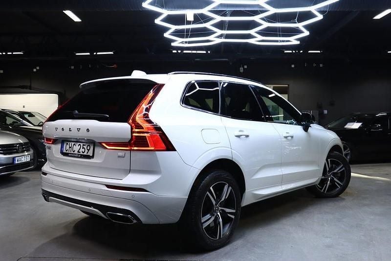 Begagnad Volvo XC60 R-Design 340 HK (250 kW) 2021 Vit SUV