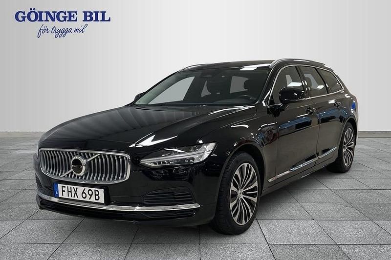 Svart Begagnad 2023 Volvo V90 Core Kombi | 389 000 kr (Marknadspris) - Bild 1/2