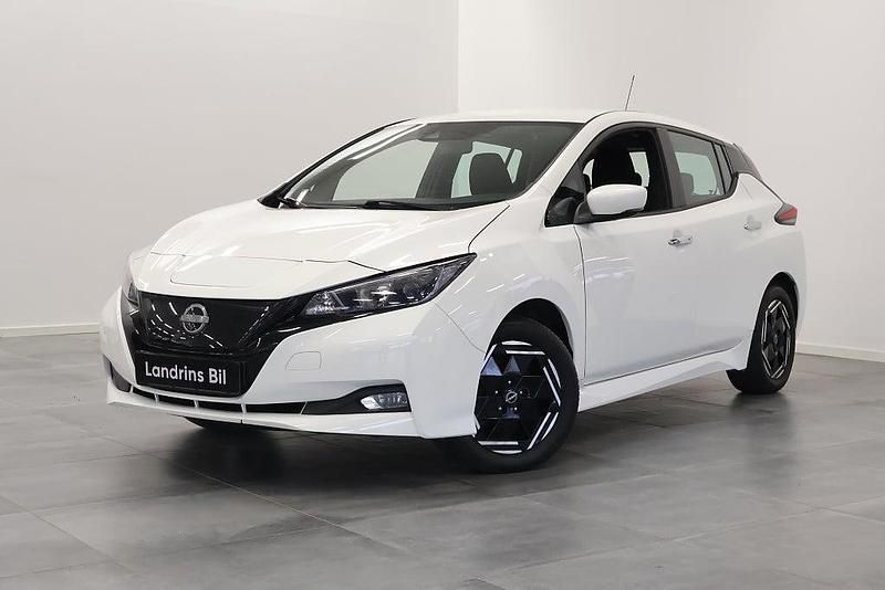 Vit Begagnad 2022 Nissan Leaf Acenta Halvkombi | 179 000 kr (Marknadspris) - Bild 1/4