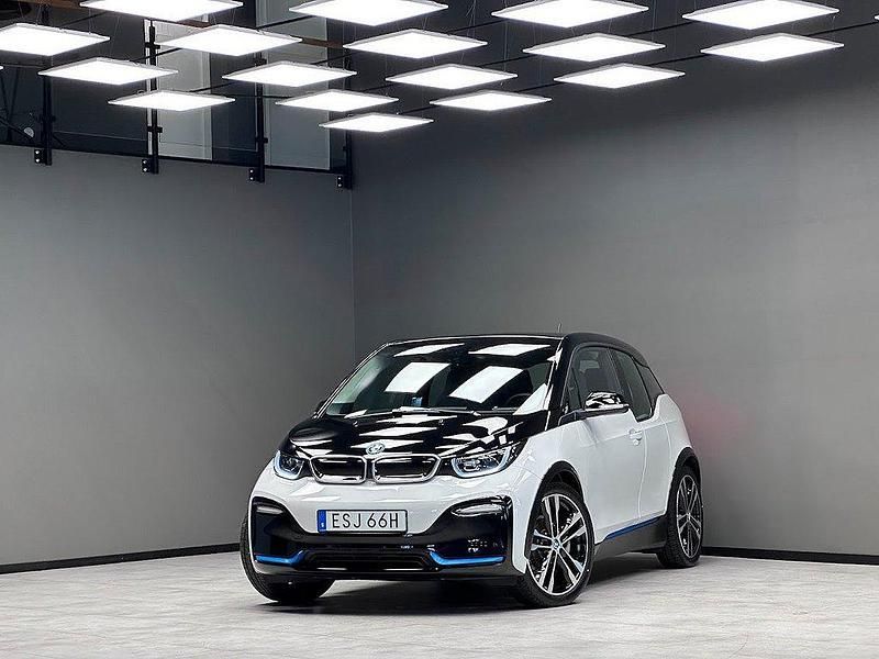 Vit Begagnad 2022 BMW i3 Comfort Edition Halvkombi | 239 900 kr (Marknadspris) - Bild 1/3