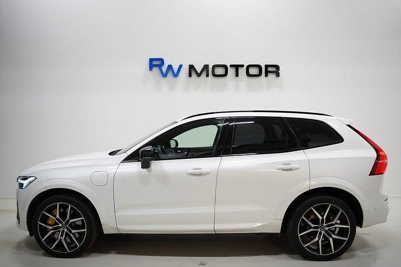 Begagnad Volvo XC60 405 HK (297 kW) 2022 Vit SUV