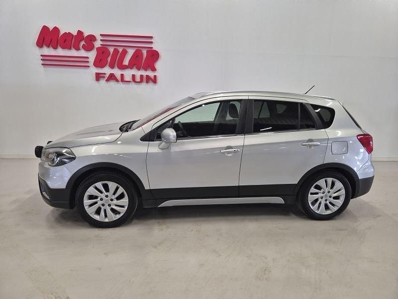 Silver Begagnad 2019 Suzuki SX4 S-Cross SUV | 159 900 kr (Marknadspris) - Bild 1/4