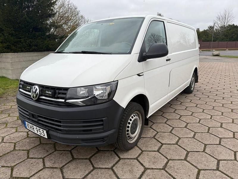 Vit Begagnad 2018 VW T6 Van | 164 800 kr (Superpris) - Bild 1/4