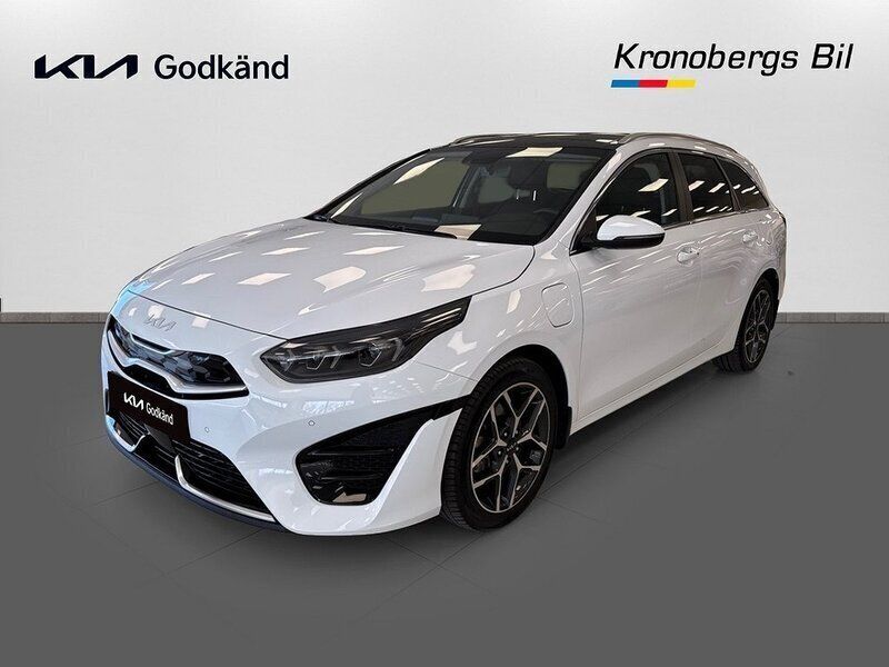Vit Begagnad 2023 Kia Ceed Sportswagon Advance Kombi | 294 500 kr (Dyr) - Bild 1/4