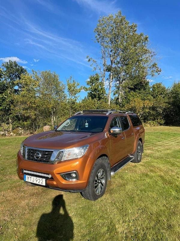 Orange Begagnad 2018 Nissan Navara Pickup | 200 000 kr (Dyr) - Bild 1/4