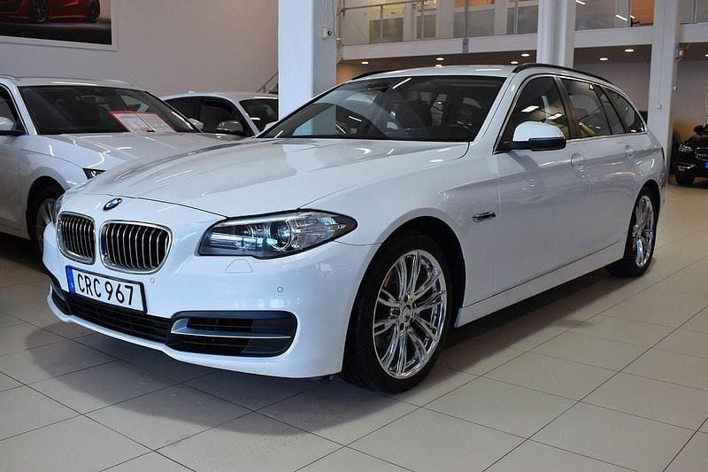 Vit Begagnad 2015 BMW 520 Kombi | 119 000 kr (Bra pris) - Bild 1/4