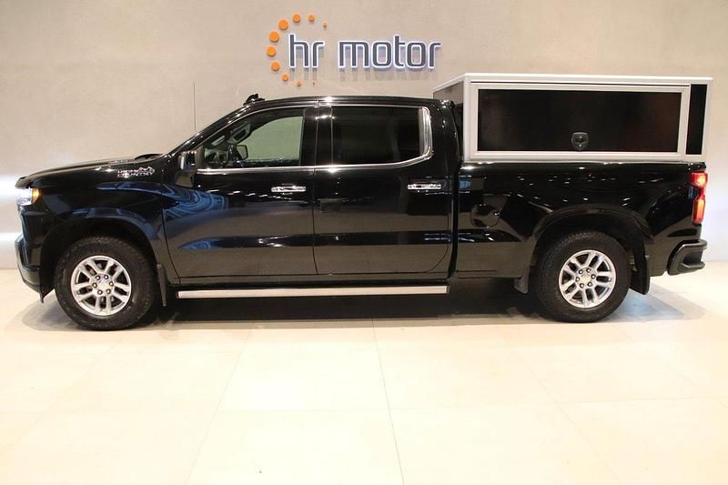 Svart Begagnad 2021 Chevrolet Silverado Van | 729 000 kr - Bild 1/4