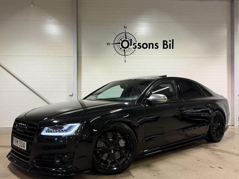 Svart Begagnad 2017 Audi S8 plus Sedan | 549 900 kr - Bild 1/4