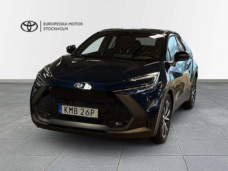Blå Begagnad 2025 Toyota C-HR Style SUV | 359 900 kr (Marknadspris) - Bild 1/4