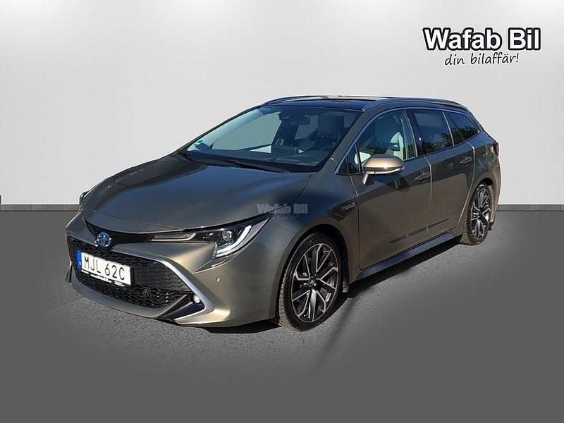 Grön Begagnad 2019 Toyota Corolla Executive Kombi | 239 000 kr (Marknadspris) - Bild 1/4