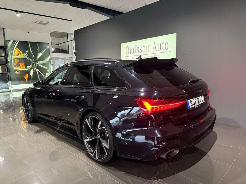 Begagnad Audi RS6 Design 600 HK (441 kW) 2020 Svart Kombi