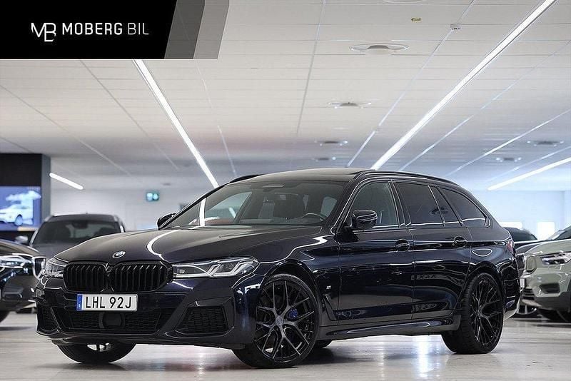 Svart Begagnad 2020 BMW 540 Comfort Edition Kombi | 529 900 kr (Superpris) - Bild 1/3