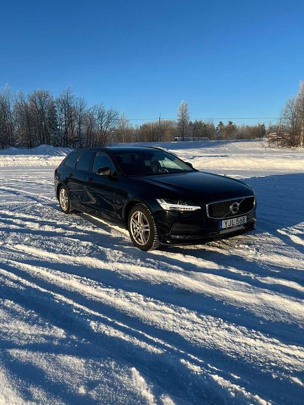 Begagnad Volvo V90 150 HK (110 kW) 2017 Kombi